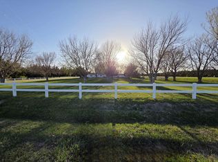 5998 S Range Rd, North Platte, NE 69101