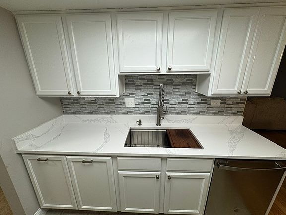 5th image of 500 Redondo Dr APT 507