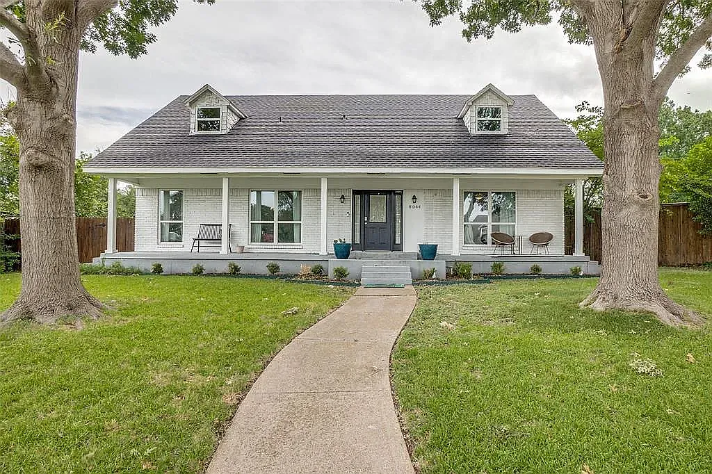 4 bed, 2370 sqft, $3,300 — Photo 1