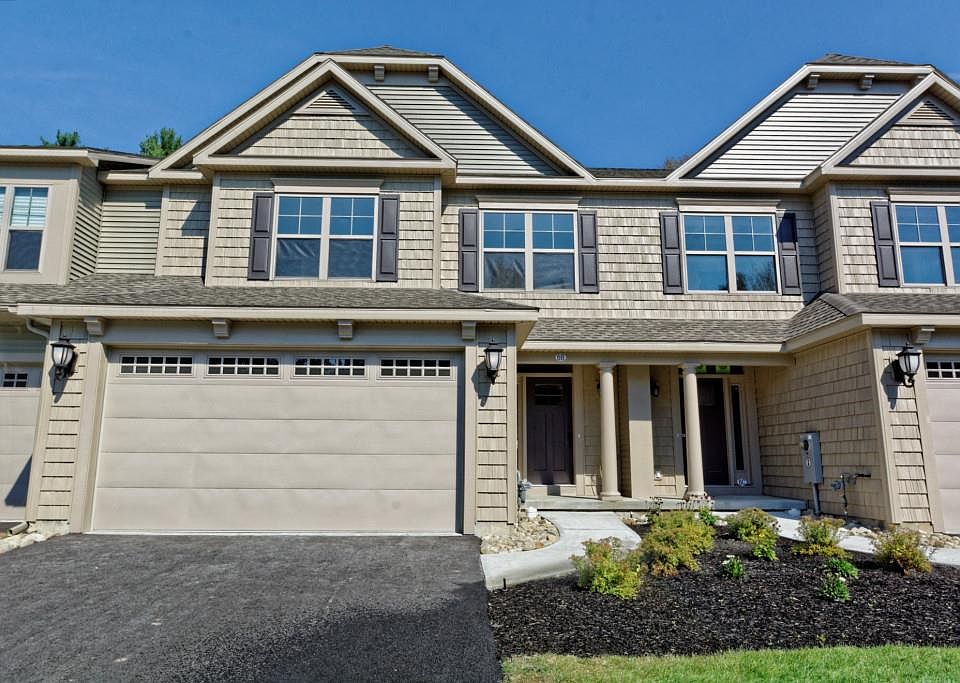 1st image of 10C Inglewood Dr