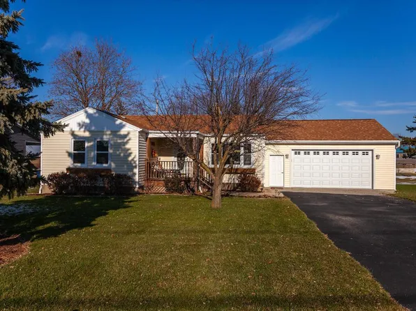 W1366 Marietta AVENUE, Ixonia, WI 53036