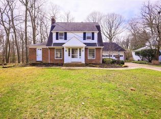 21335 N Park Dr, Fairview Park, OH 44126