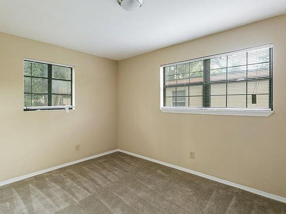 5th image of 10229 Swarthmore Dr