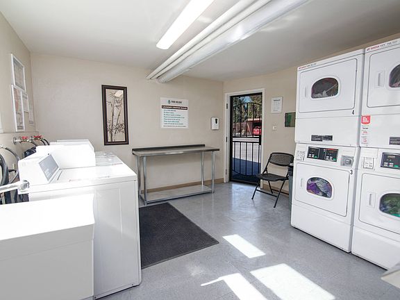 Park Holiday Laundry Facility