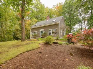 79 Hollis St, Dunstable, MA 01827