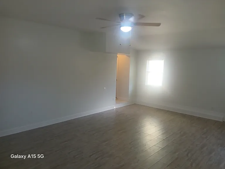 230 Northwest Ave — Photo 7