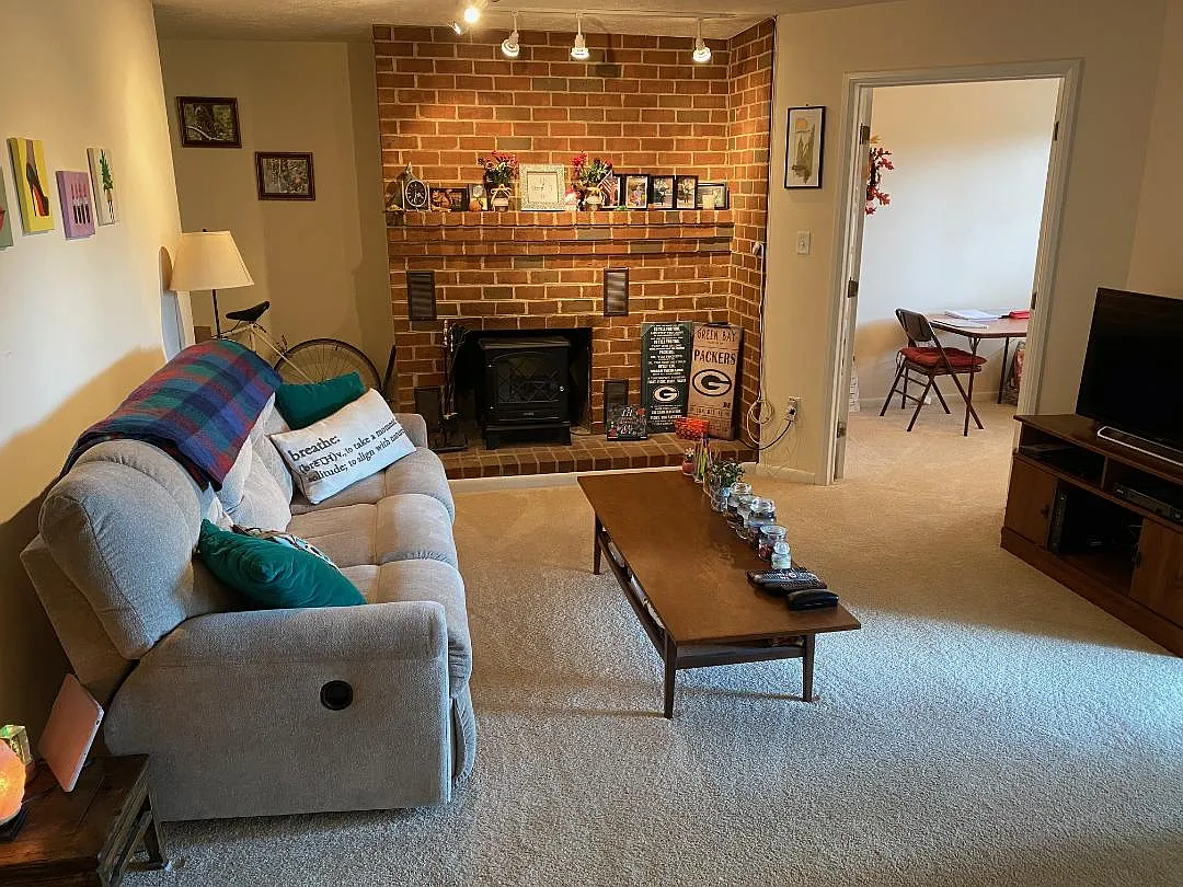 1 bed, 890 sqft, $1,399 — Photo 3