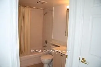 26 Olive Ave N #Penthouse 02 — Photo 11