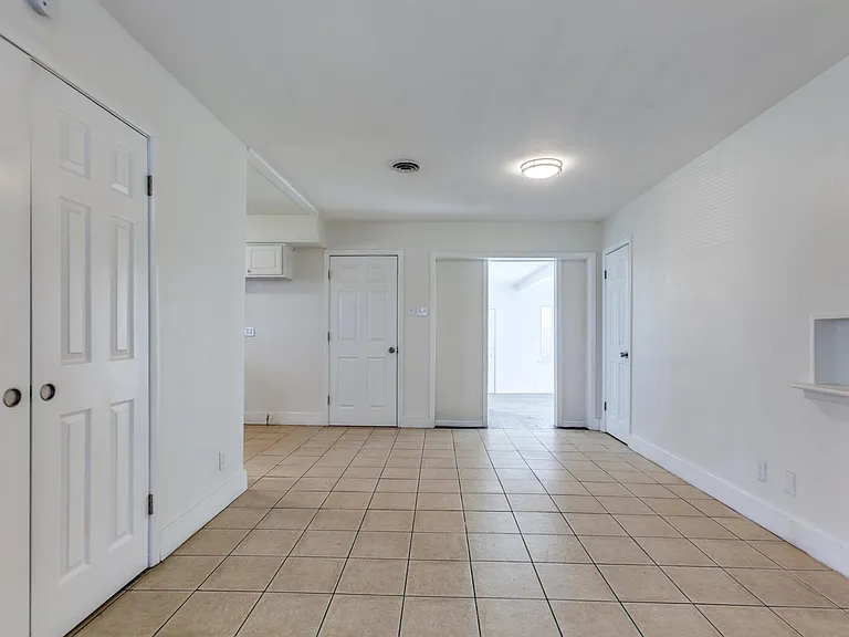 10728 Allegheny Dr — Photo 10
