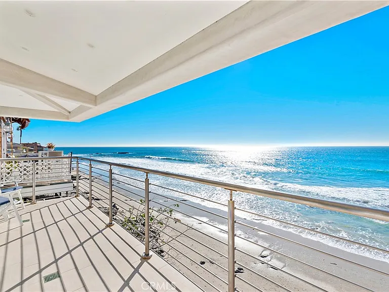 1051A Gaviota Dr — Photo 13