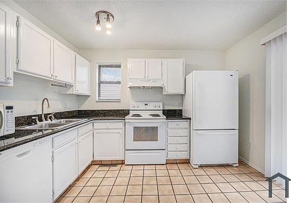 4th image of 9626 E Kansas Cir APT 18