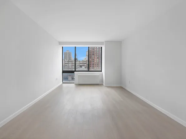 408 East 92nd Street 11C image 2 of 4
