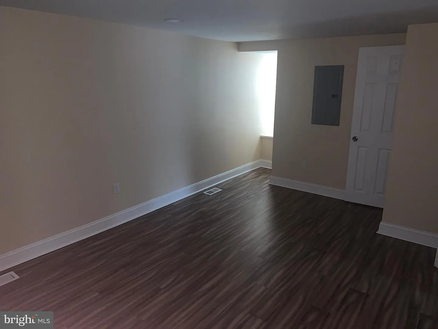 2 bed, 700 sqft, $1,500 — Photo 3