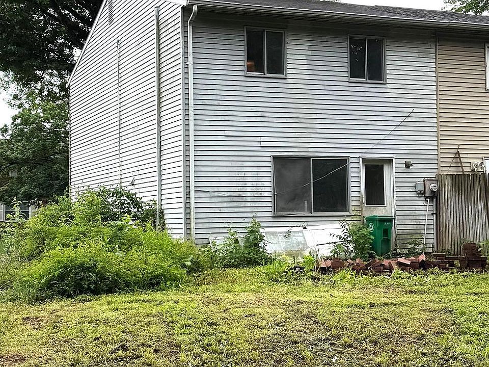 2nd image of 243 W Ridge St
