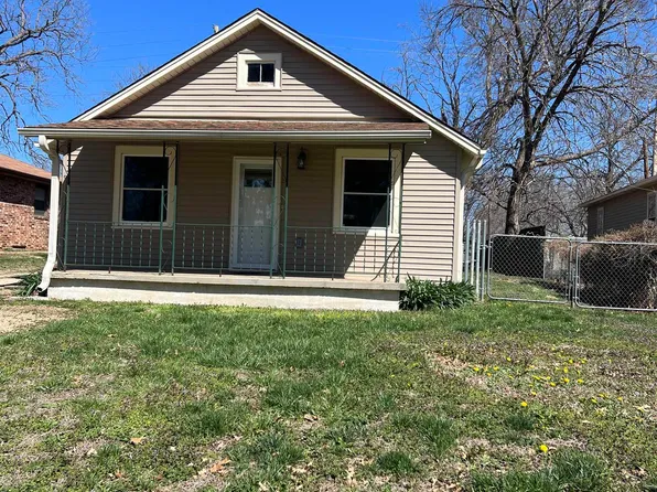 524 SW Saline St, Topeka, KS 66606