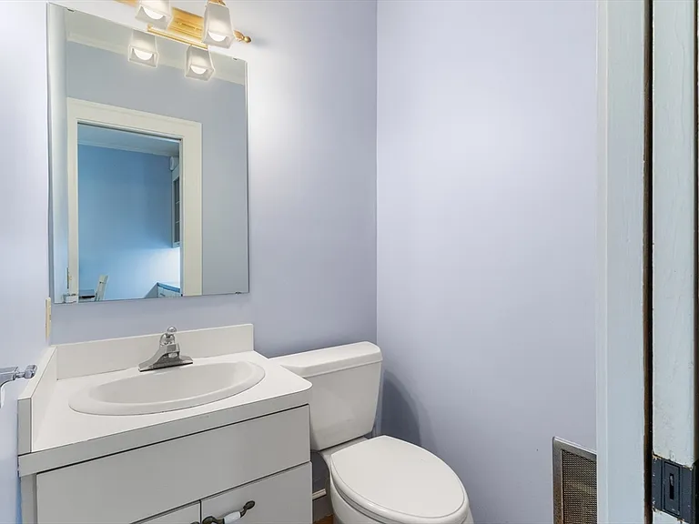 161 Highland Ave — Photo 7
