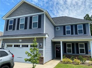 645 Roanoke Dr, Raeford, NC 28376