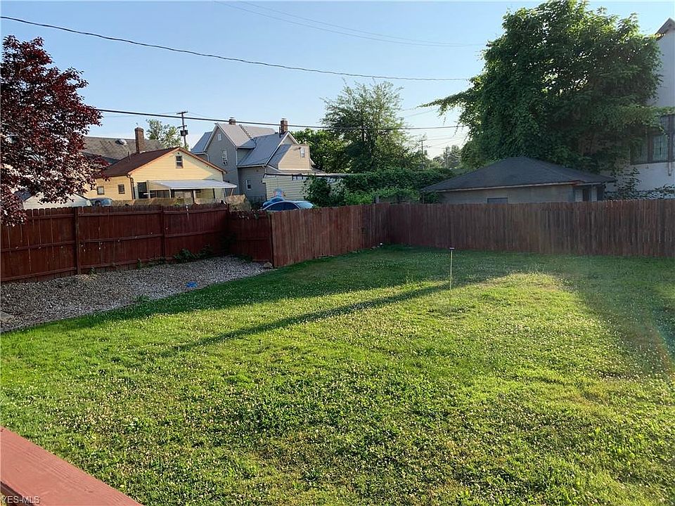 2nd image of 2321 Willowdale Ave