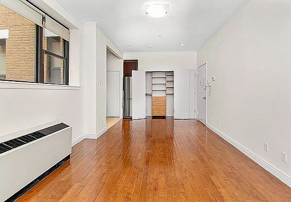 4th image of 488 7th Ave #8S