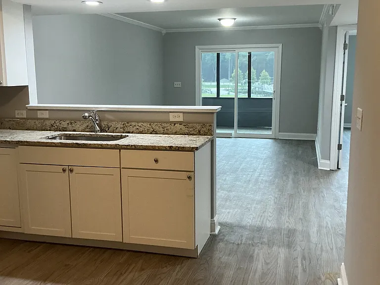 1402 Tailrace Dr #1 — Photo 1