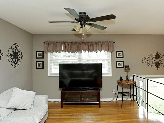 4th image of 2047 Gainesville Ct