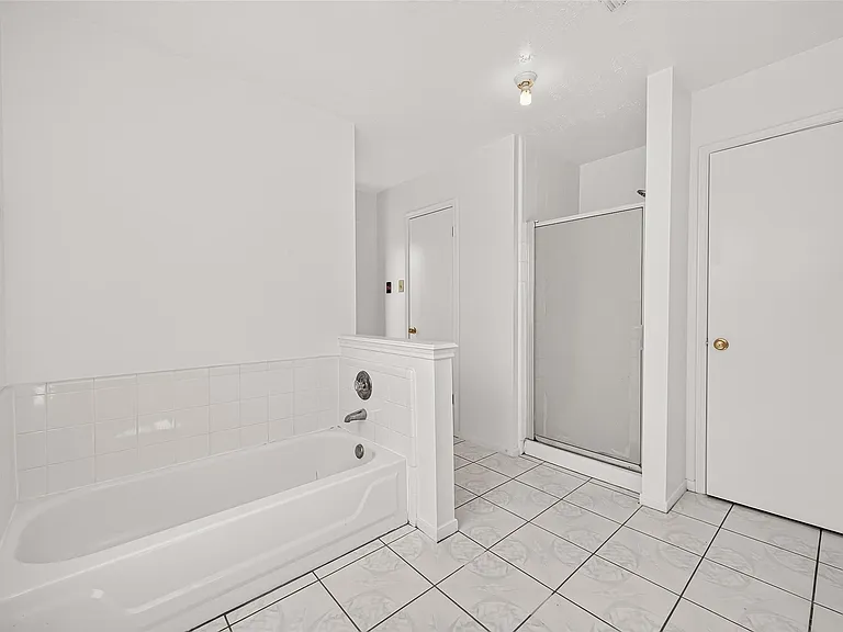 8202 Worthington Dr — Photo 26