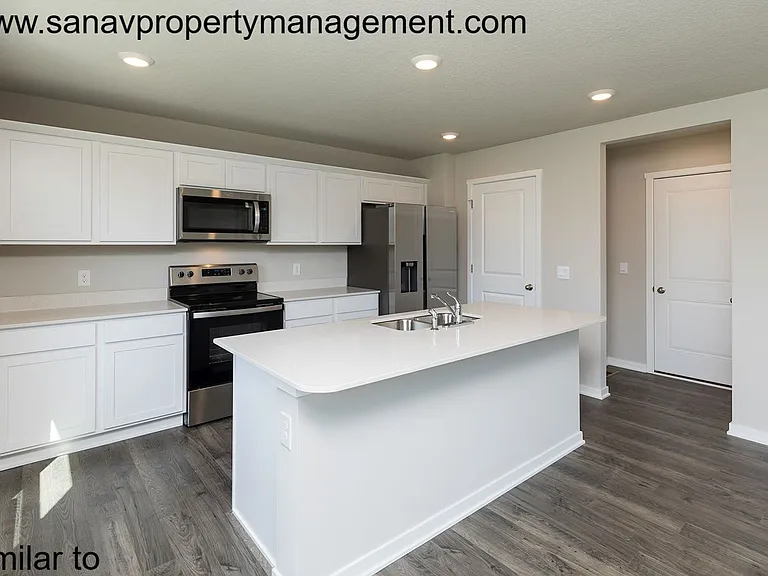 515 Elizabeth Ln NW — Photo 5