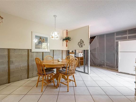 4th image of 5582 Malt Dr APT 3