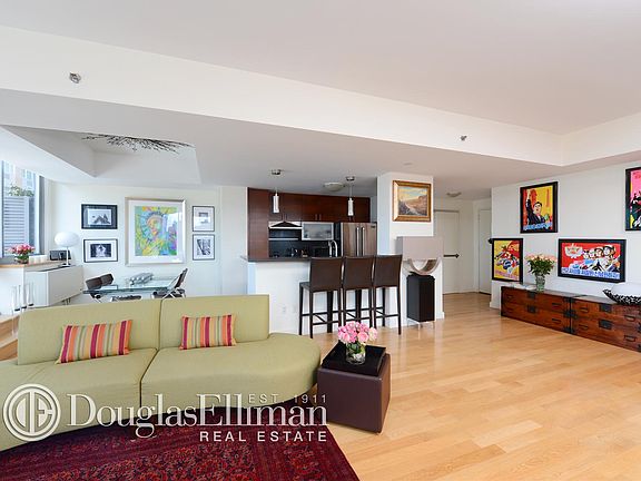 3rd image of 225-227 W 60th St Penthouse 2A