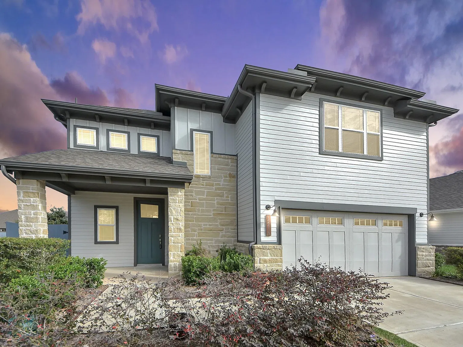 4 bed, 3.5 bath, 3106 sqft, $3,200 — Photo 2