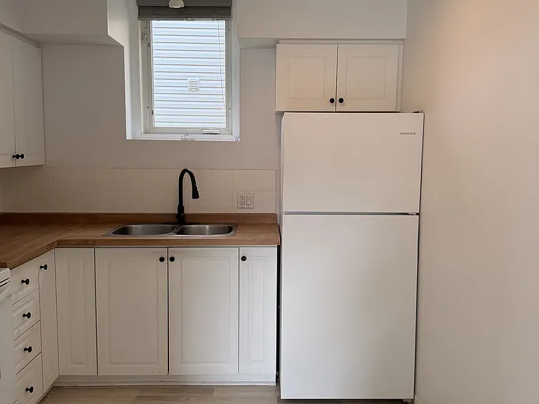 239 Stiver St #B — Photo 5