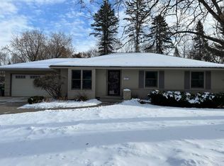 301 Grove Pl, Hopkins, MN 55343