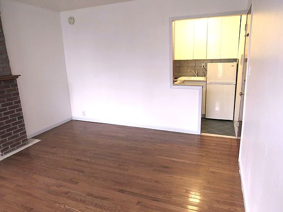 3rd image of 238 13th St #2B