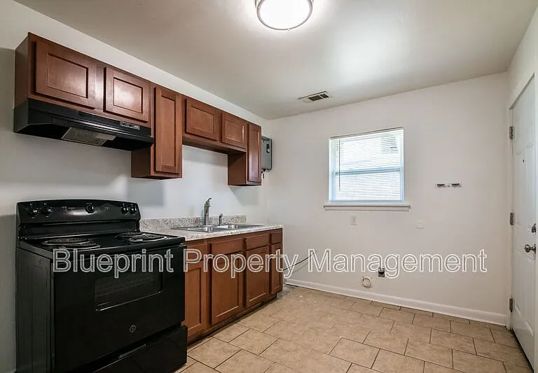 1521 22nd Street Ensley #A — Photo 5