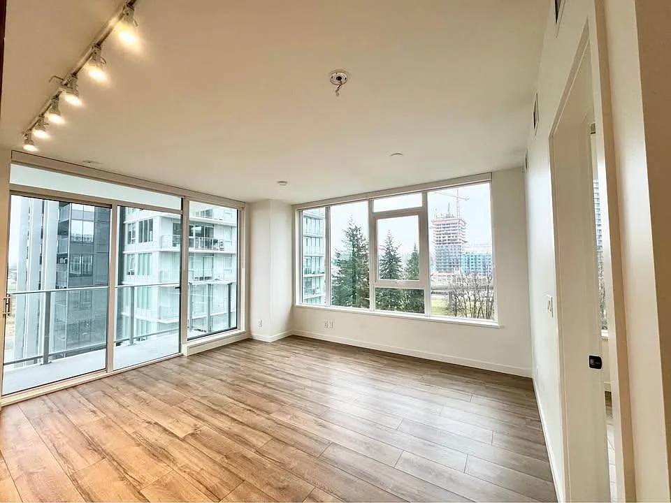2 bed, 720 sqft, $2,100 — Photo 4