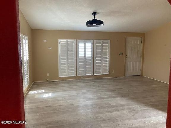 4th image of 6163 S Mainside Dr
