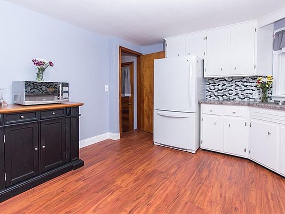 4th image of 1742 Forbes St