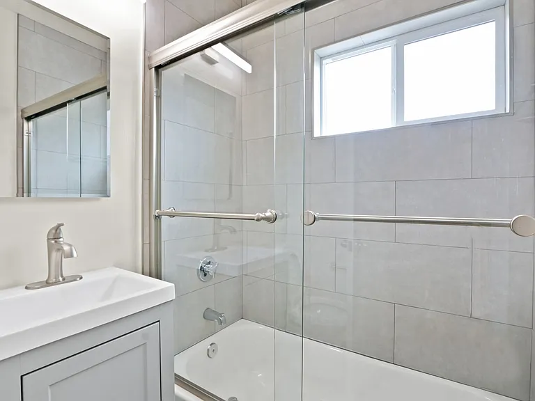 1824 16th St in Santa Monica — Photo 10