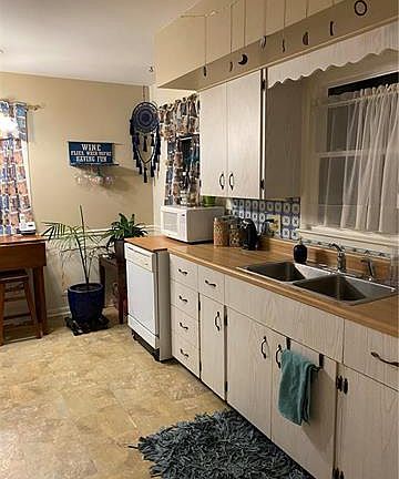 4th image of 3421 Auburn Dr