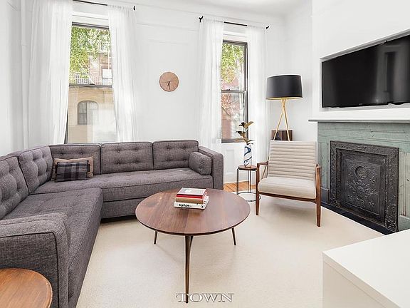2nd image of 223 W 21st St APT 1N