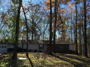 155 Oak View Trl, Cleveland, GA 30528