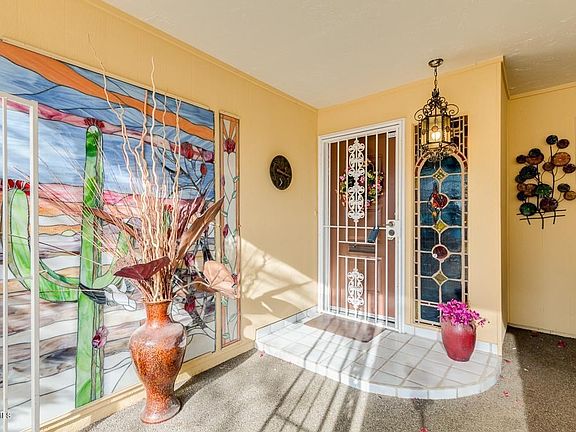 WELCOMING ENTRY TO HOME