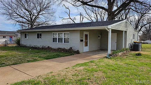 4204 Beauty Ln Photo 1