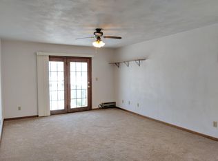 5191 Cheney Dr APT 7, South Beloit, IL 61080