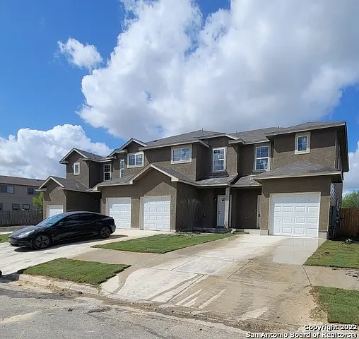 3 bed, 2.5 bath, 1218 sqft, $1,250 — Photo 1