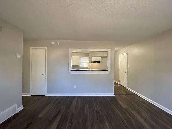 4th image of 3829 Ford Rd