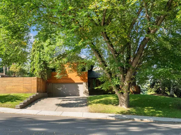 504 Crescent Blvd SW, Calgary, AB T2S 1K9