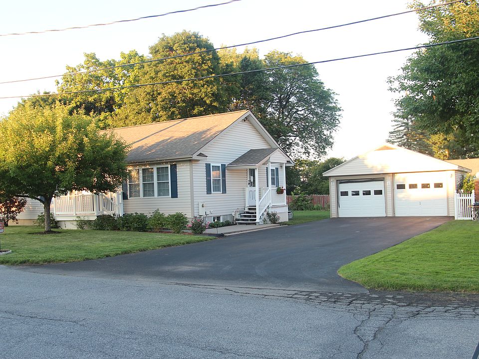 10 Pruyn Ave