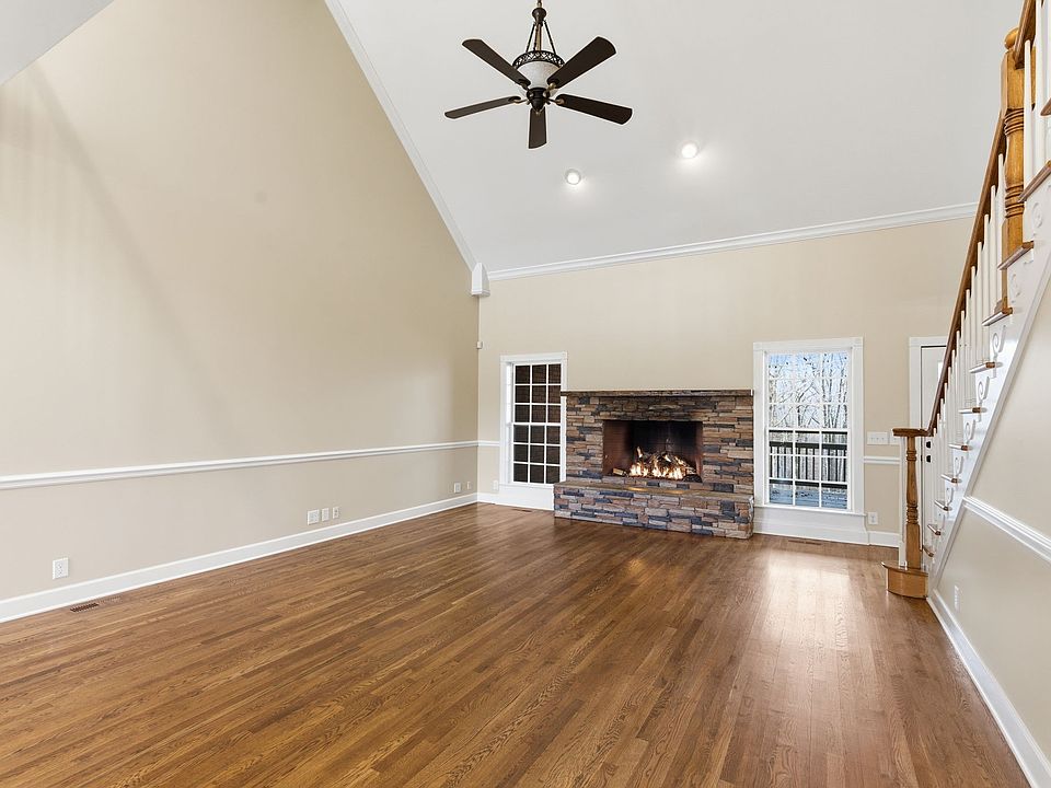 14th image of this home