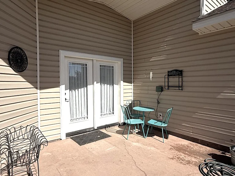 85 S Hillcrest Dr — Photo 21